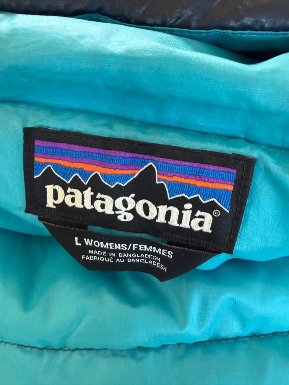 Patagonia Women’s down sweater hoody puffer coat - Picture 7 of 7
